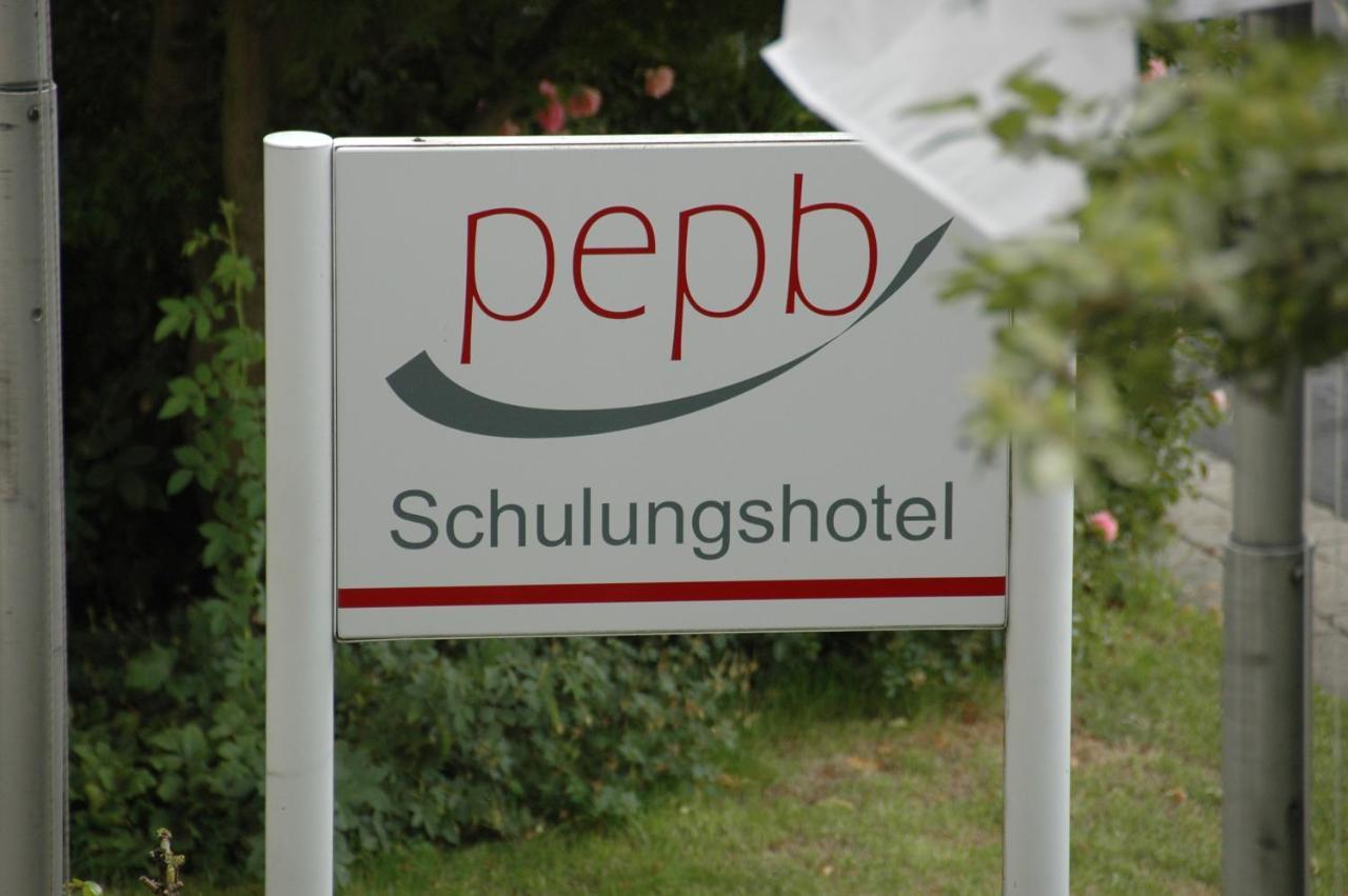 pepb Schulungshotel Sarstedt Bagian luar foto